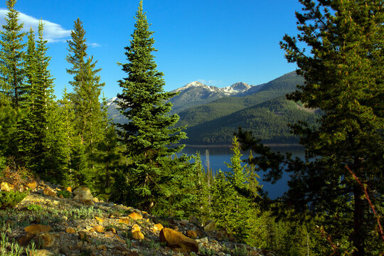 View of the Rocky Mountains in spring from the scenic drive around Turquoise Lake in Colorado