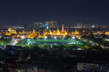 Fototapeta premium Grand Palace at Nightscene (Bangkok, Thailand)
