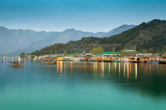 Beautiful nature of Dal Lake at dusk (Kashmir, India)