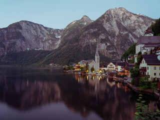 Fototapeta premium Hallstatt, travel, nature and fauna concept-beautiful landscape with mountain and lake