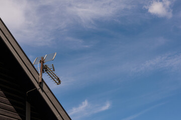 antenna on the roof