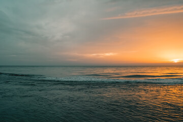 Obraz premium sunset over the sea