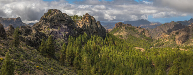 Fototapeta na wymiar Berglandschaft (Pano) Tejeda - Gran Canaria
