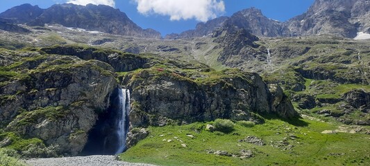 Torrent de Combe Bonne dans les alpes fran&ccedil;aises