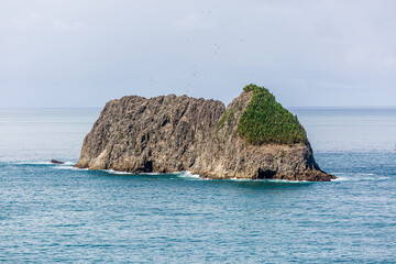 Naklejka premium island in the ocean
