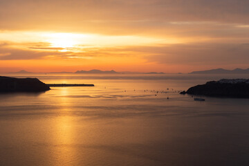 Fototapeta na wymiar Santorini, Greece - Oia at sunset, panorama
