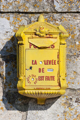France, ancienne boîte aux lettres des PTT // France old PTT mailbox