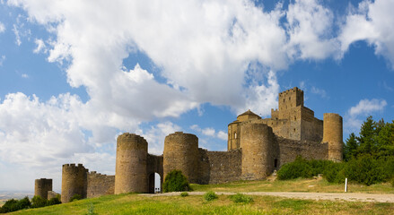 Fototapeta na wymiar Romanesque Castle of Loarre in the province of Huesca, Spain