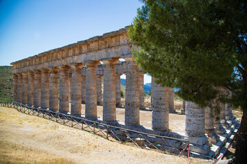 Segesta tempio e teatro 