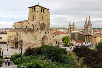 Fototapeta na wymiar Saint Esteban gothic church in burgos, castilla y leon, spain.