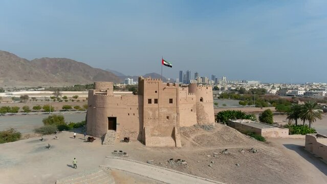 Aerial view over Fujairah Fort

Fujairah Fort is a fort in the city of Fujairah, United Arab Emirates, 2022
