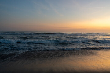 Fotograf&iacute;as del atardecer en la playa de Ica.