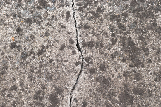 Textura de pared de piedra vieja con grieta