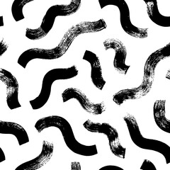 Seamless wavy short line pattern. Abstract geometric ornament in Memphis style. Hand drawn sea modern vector background. Messy doodles, bold curvy lines pattern. Grunge bold black brush strokes. 