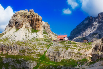 Rifugio Locatelli (Dreizinnenhütte), Near 