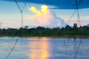 Fotografías del rio amazonas en la selva del Perú. 