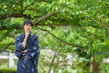 着物姿の男性