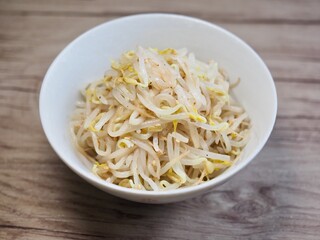 신선한 유기농 채소 숙주나물