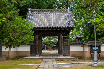 岩殿山息障院光明寺の山門【源範頼館跡】／日本埼玉県比企郡吉見町