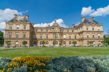 Fototapeta premium view of the Palais du Luxembourg, which began as the residence of Queen Marie de Medici and is now the seat of the French Senate, Paris, France