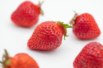 イチゴ（あまおう）・白バック