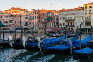 Fototapeta na wymiar Grand canal in Venice with gondola boats