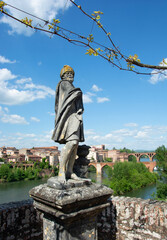 Fototapeta premium Sculpture in the stone passage near the Toulouse-Lautrec museum in Albi in France.