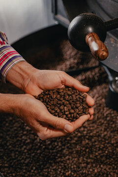 Roasting coffee beans
