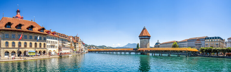 Fototapeta na wymiar Kapellbrücke, Luzern, Schweiz