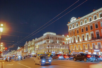 Fototapeta premium ST. PETERSBUG, RUSSIA - APRIL 28TH 2018 : Night image of street of St. Petersburg , Russia's beautiful cultural capital city, It was known as Petrograd, Leningrad earlier. A tourist attraction.