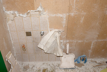 renovation at home, guest toilet, removing the old tiles