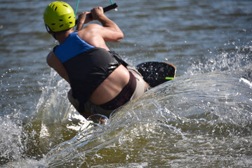 Wake surfing © EwaAF