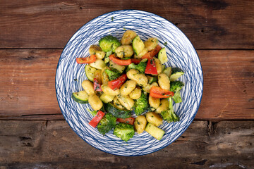 Herb and cheese gnocci pasta with veggies