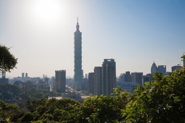 Fototapeta premium Taipei Skyline with Taipei 101 Tower, Taiwan