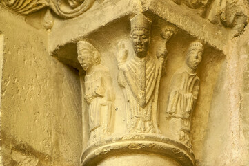 Obispo.Catedral romanica de San Vicente.Roda de Isabena.(Romanico s.XIII) Valle de Isábena.Pirineo Aragones.Huesca.España.