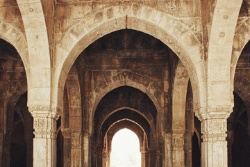 Archways inside the Custom House, Champaner