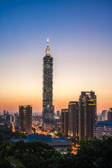 Fototapeta na wymiar Taipei Skyline with Taipei 101 Tower at Sunset Time