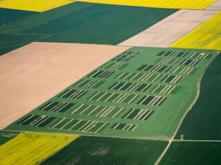 vue a&eacute;rienne de champs de colza en r&eacute;gion parisienne en France