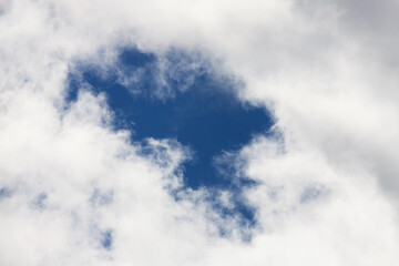 Obraz premium blue sky with cumulus clouds