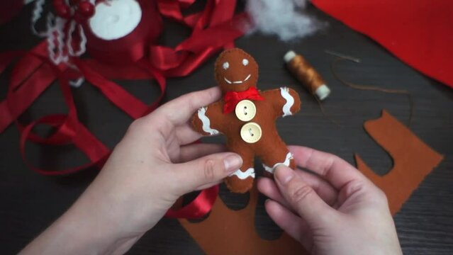 Christmas toy gingerbread man is ready. Step-by-step manufacturing instructions. Step