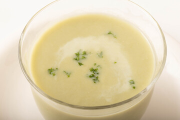 アスパラガスの冷製スープ