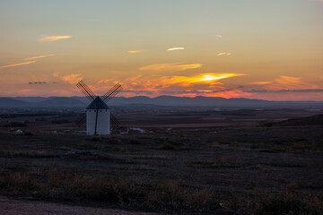 Molino de viento en Campos de Criptana, La Mancha (Espa&ntilde;a)