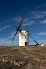 Molino de viento en Campos de Criptana, La Mancha (Espa&ntilde;a)
