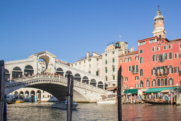 Naklejka premium Beautiful view of the Rialto Bridge in Venice, Italy