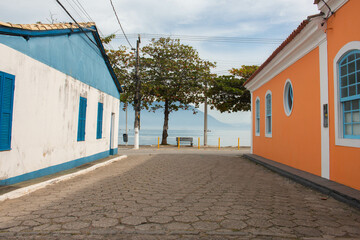 Fototapeta na wymiar characteristic street with sea exit in the city of Ribeirão da Ilha, Brazil 