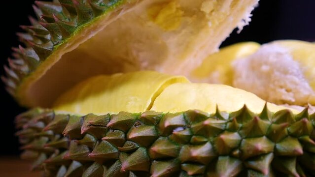 Slow motion  hands are durian peels. Tropical seasonal fruit, king of fruit from Thailand.