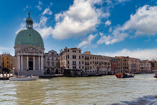 Church of San Simeone Piccolo on the Grand Canal in front of the railway station, Venice, UNESCO World Heritage Site, Veneto, Italy