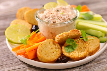 vegetable and dips