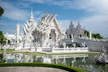 Templo blanco de la ciudad de Chiang Rai, al norte de Tailandia	
