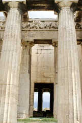 Obraz premium Bas relief carving on a lintel in an ancient temple in Athens, Greece